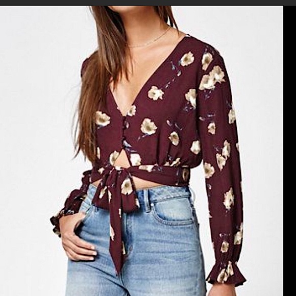 Kendall & Kylie Tops - K&K Boho Maroon Floral Spring Tie Front Crop Top